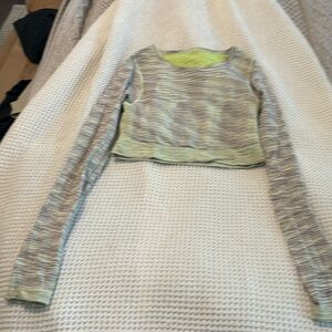 Lululemon long sleeve crop top